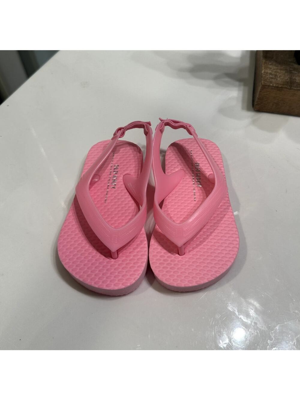 Old Navy Flip-Flop Sandals Toddler Girls Size 5 Pink Bell Plant-Based
